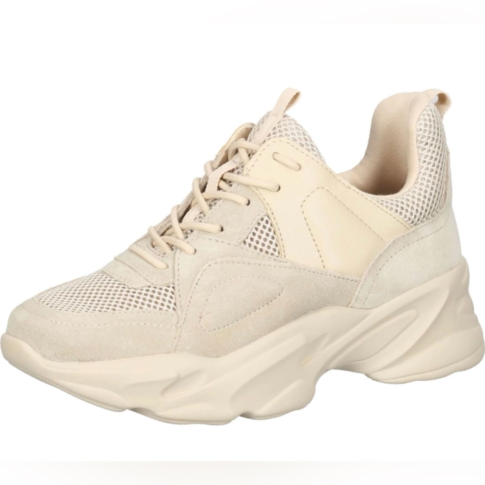 Steve Madden Movement Woman Low-tops Sneakers Sand